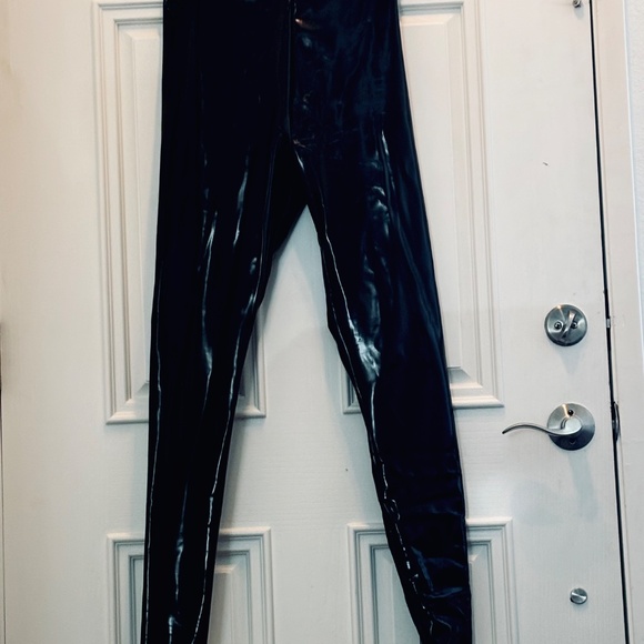 Commando Size Large Faux Leather Fully Lined Pencil Leggings - Picture 5 of 10